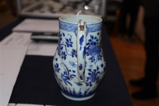 A Chinese blue and white tankard, Kangxi period height 14cm